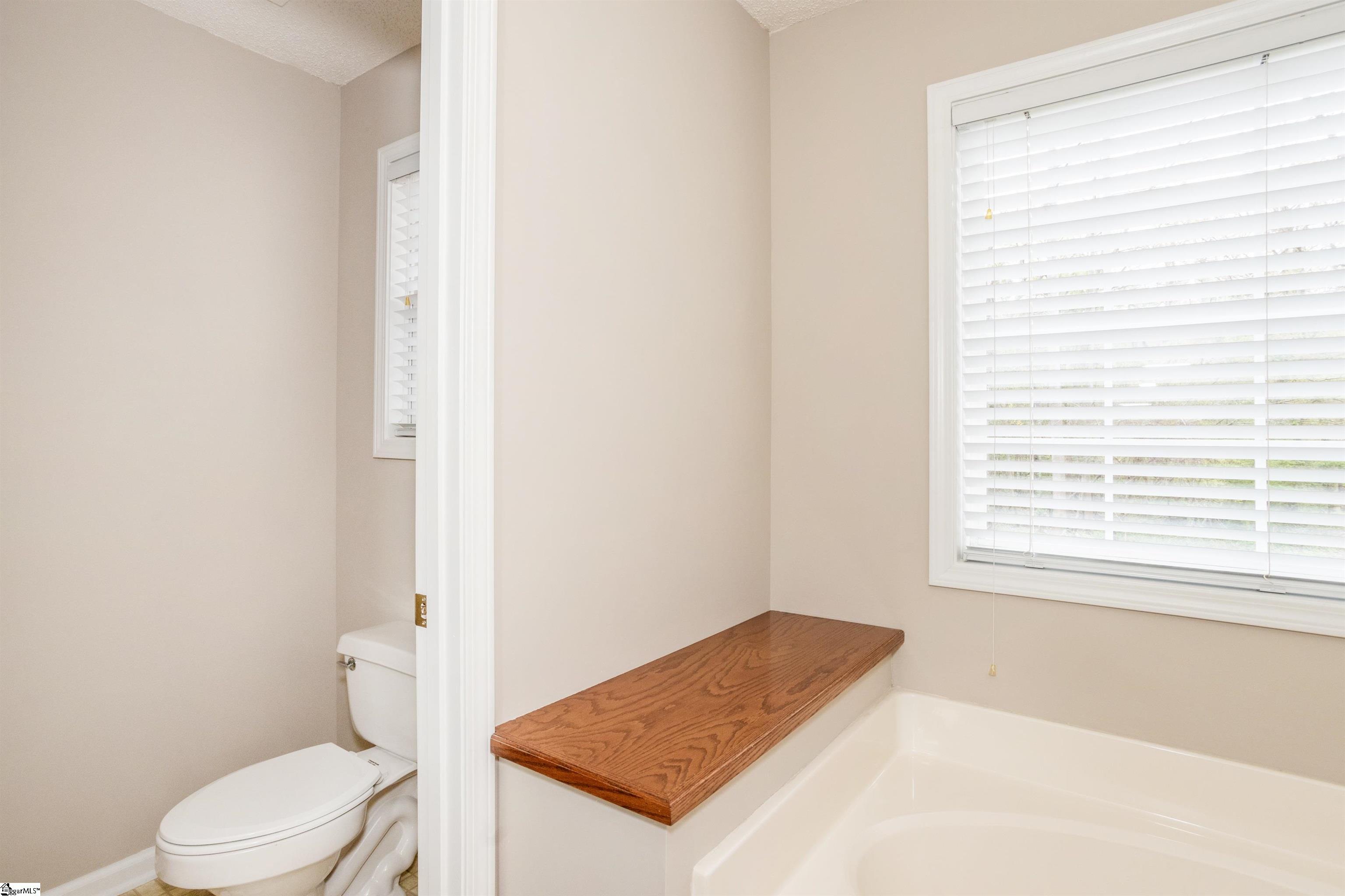 Greer, South Carolina 29651, United States, 3 Bedrooms Bedrooms, ,2 BathroomsBathrooms,Residential,Contingent,102918