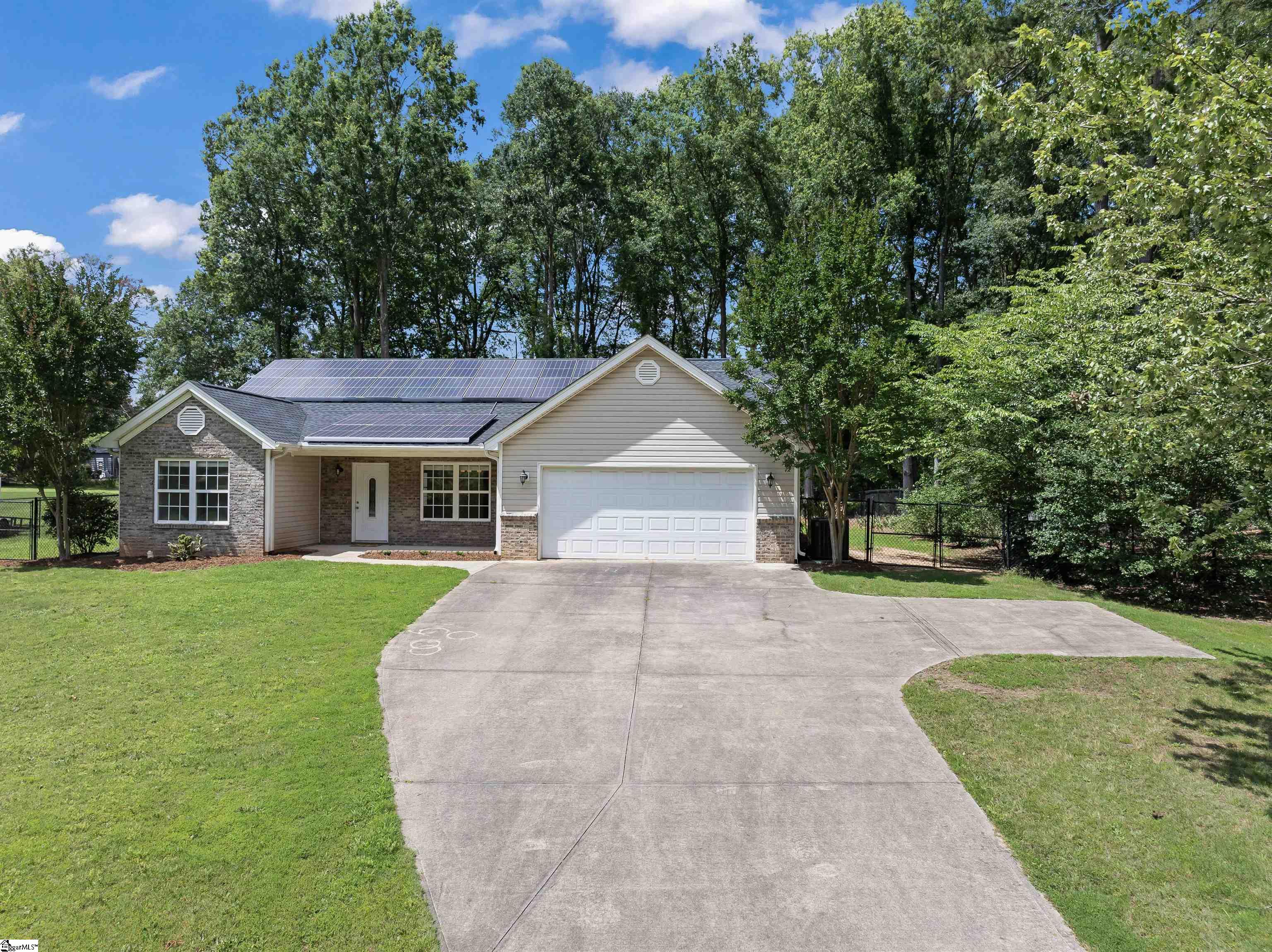 Anderson, South Carolina 29621, United States, 3 Bedrooms Bedrooms, ,2 BathroomsBathrooms,Residential,Pending,154770