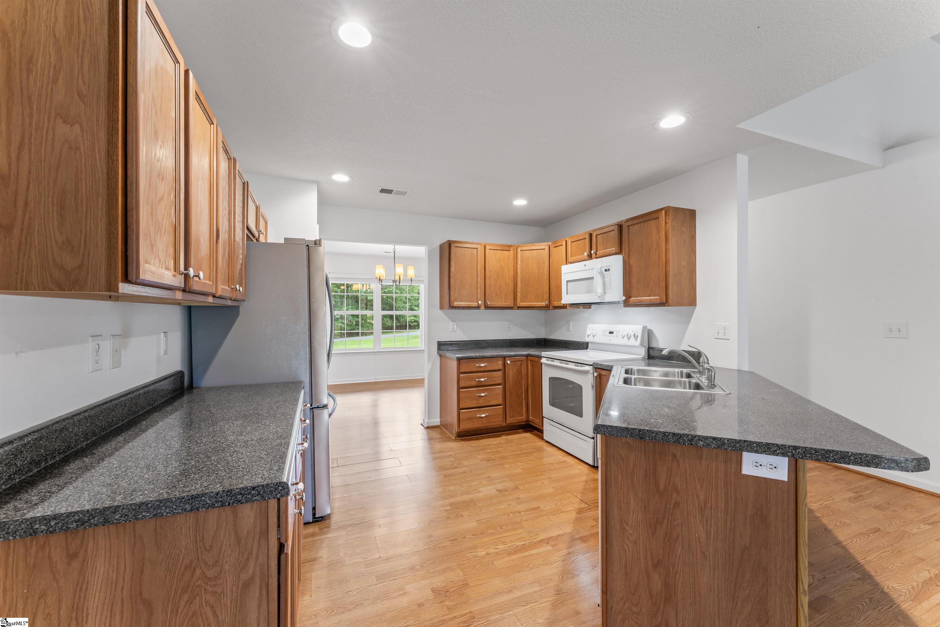 Anderson, South Carolina 29621, United States, 3 Bedrooms Bedrooms, ,2 BathroomsBathrooms,Residential,Pending,154770