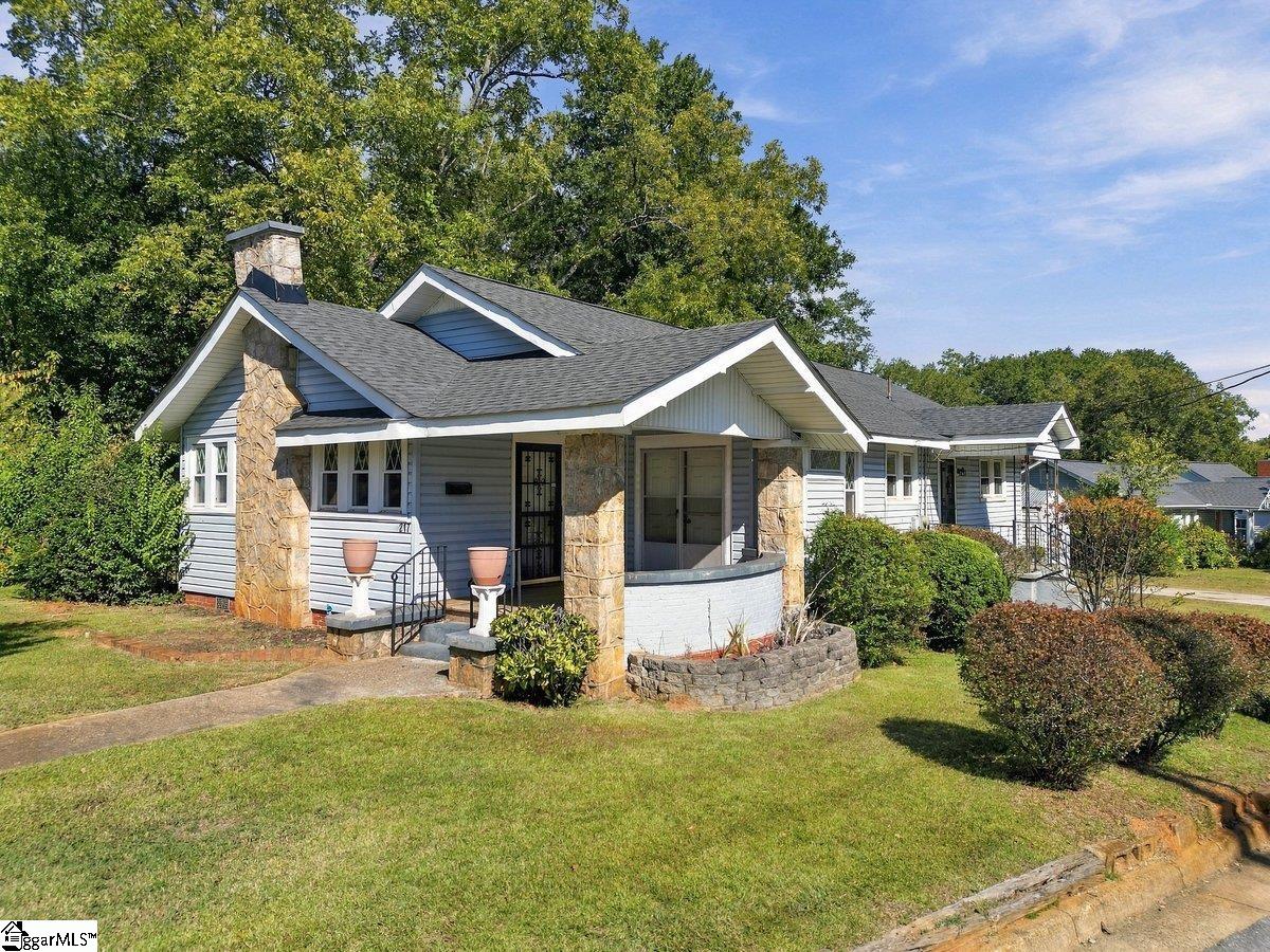 217 Beechwood Avenue