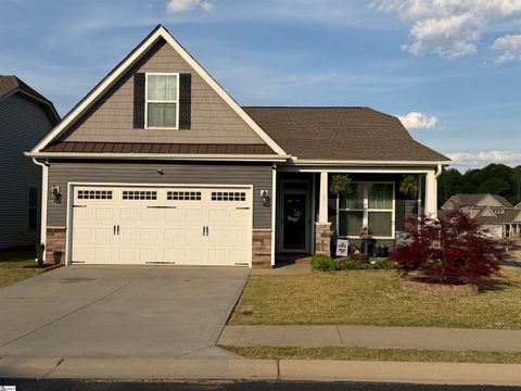 Photo of 637 Ivywood Place, Boiling Springs, SC 29316 (MLS # 1588010)