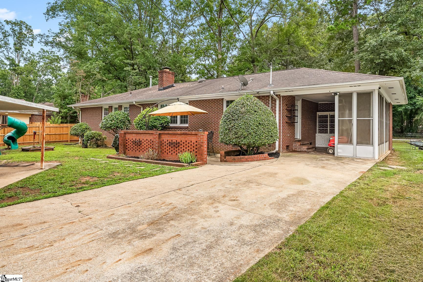 Anderson, South Carolina 29621, United States, 3 Bedrooms Bedrooms, ,2 BathroomsBathrooms,Residential,Active,190201