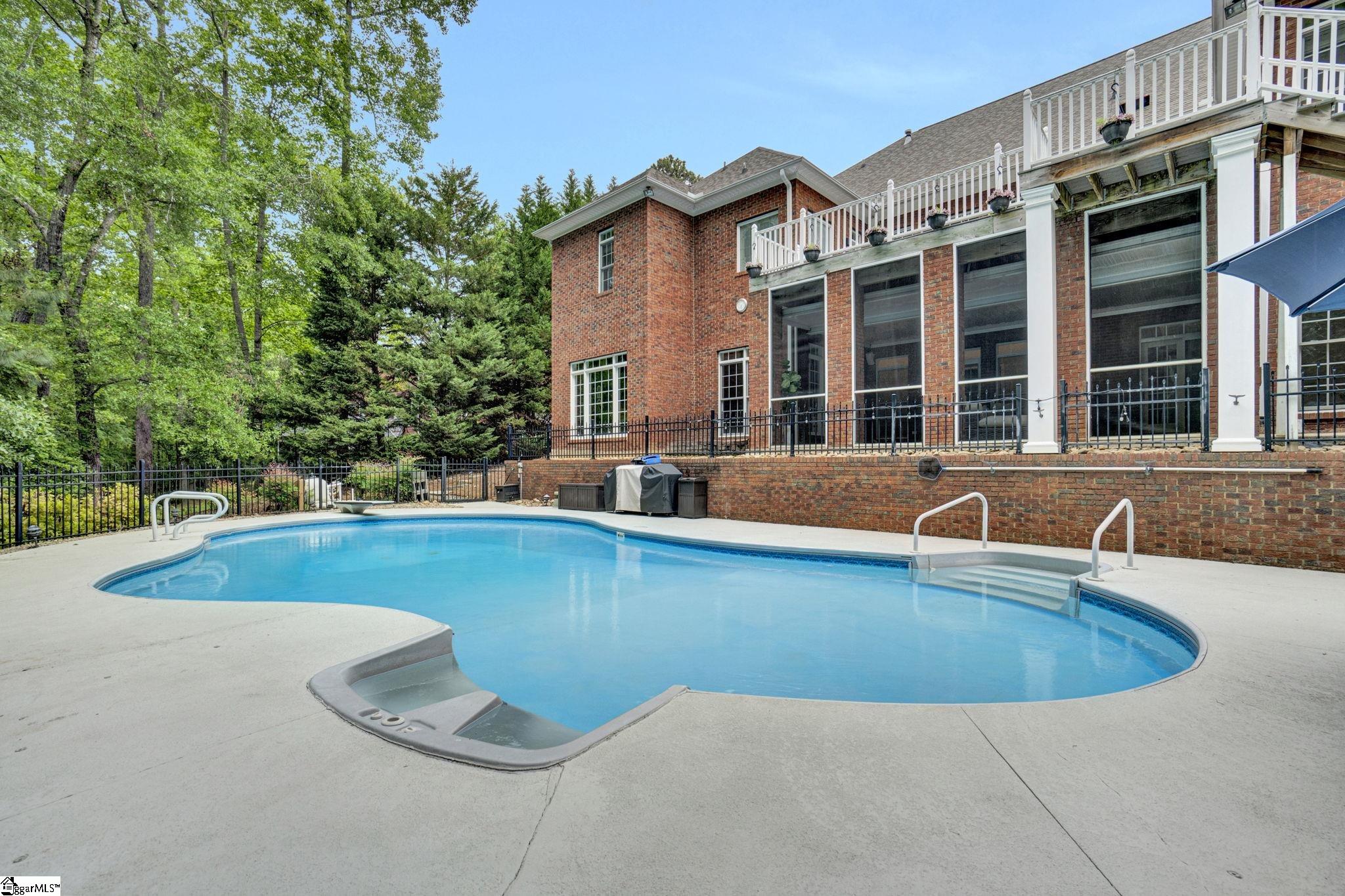 881 Inverness Circle