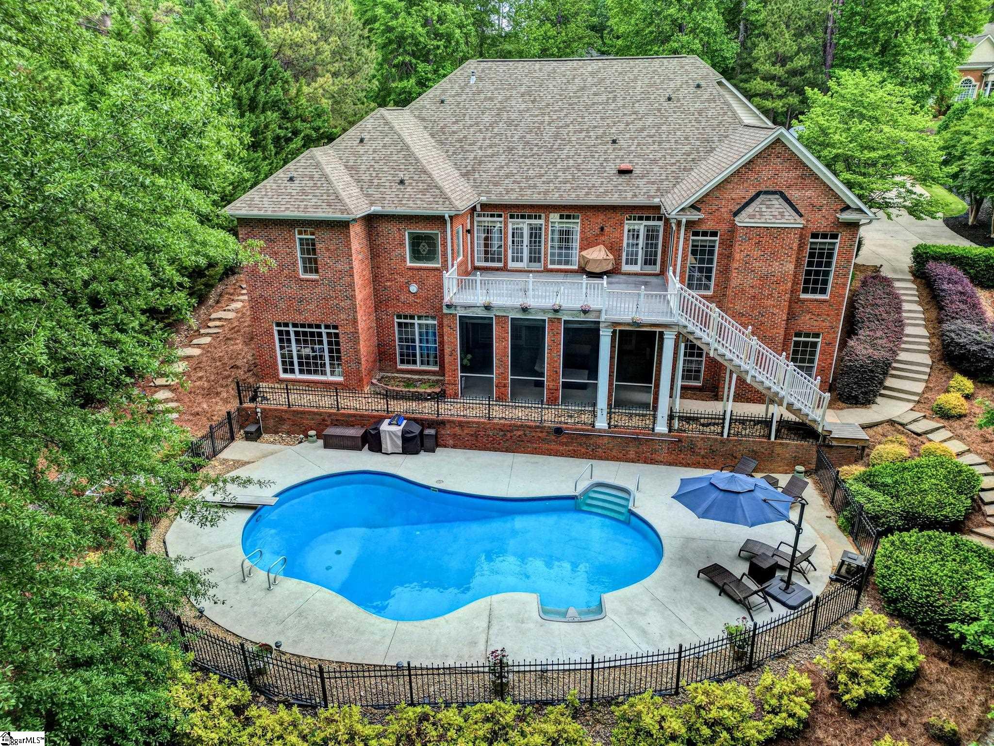881 Inverness Circle