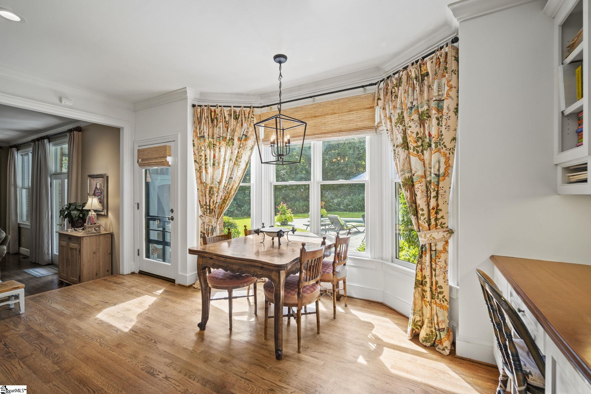 Greenville, South Carolina 29615, United States, 4 Bedrooms Bedrooms, ,5 BathroomsBathrooms,Residential,Contingent,78093