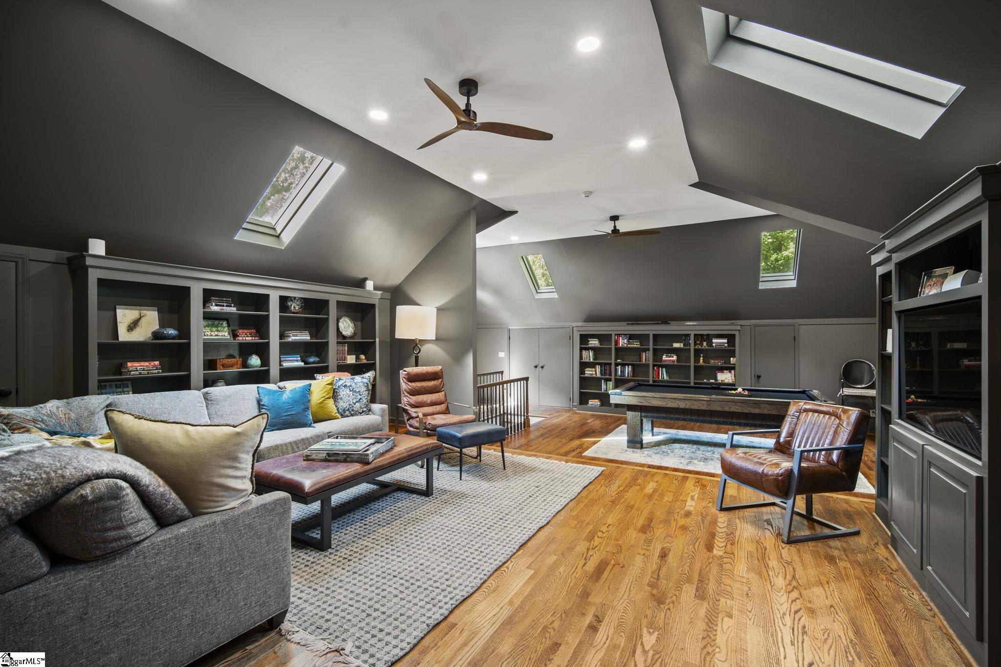 Greenville, South Carolina 29615, United States, 4 Bedrooms Bedrooms, ,5 BathroomsBathrooms,Residential,Contingent,78093