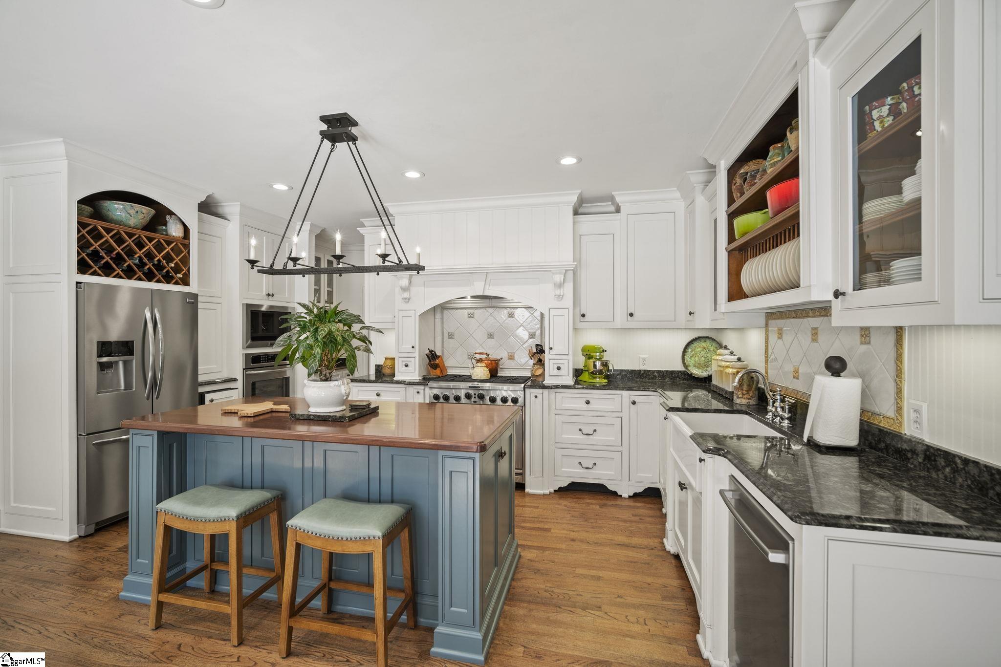 Greenville, South Carolina 29615, United States, 4 Bedrooms Bedrooms, ,5 BathroomsBathrooms,Residential,Contingent,78093