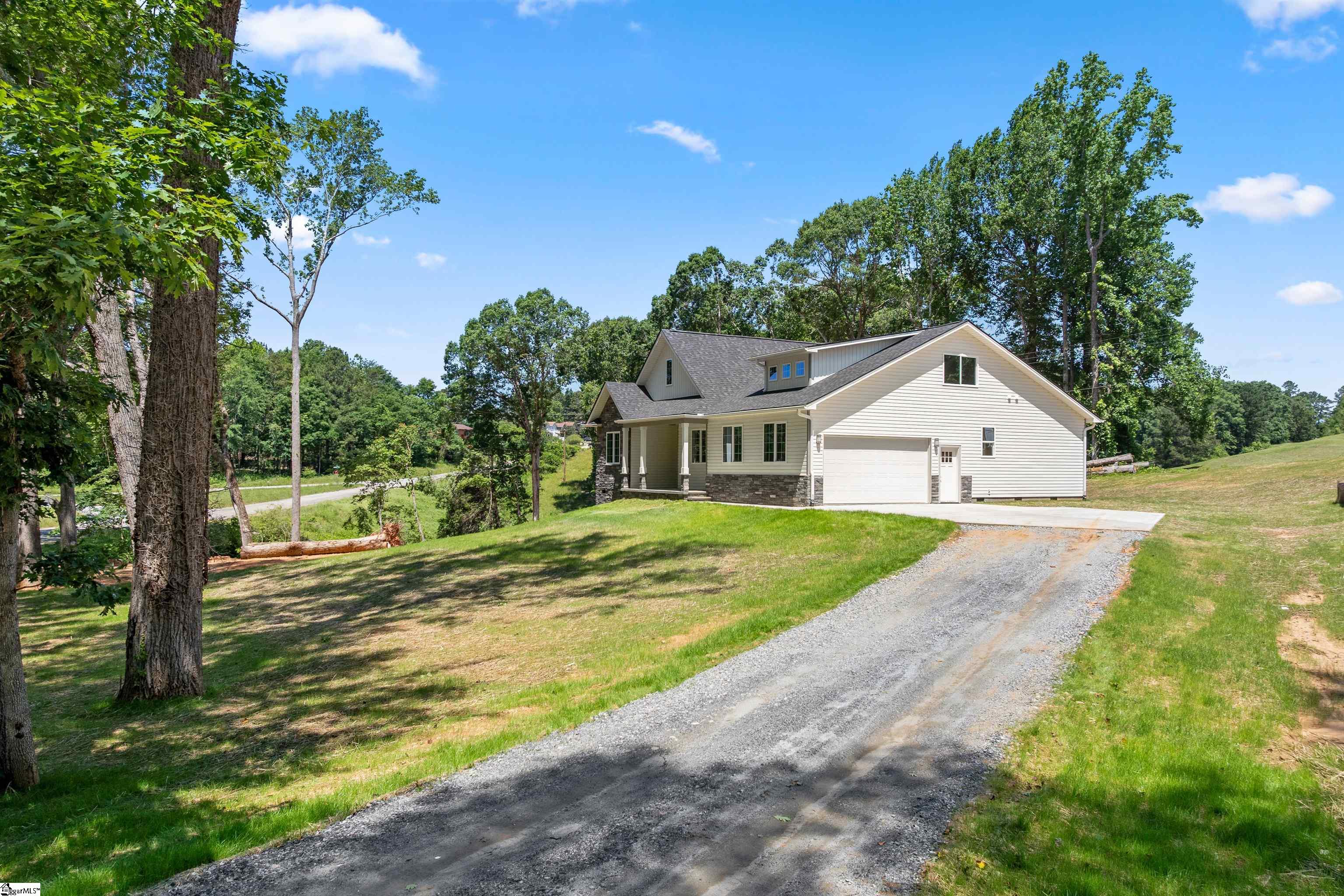 3135 E Croft Circle