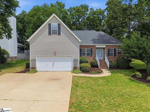 Photo of 407 Roberts Road, Taylors, SC 29687 (MLS # 1592608)