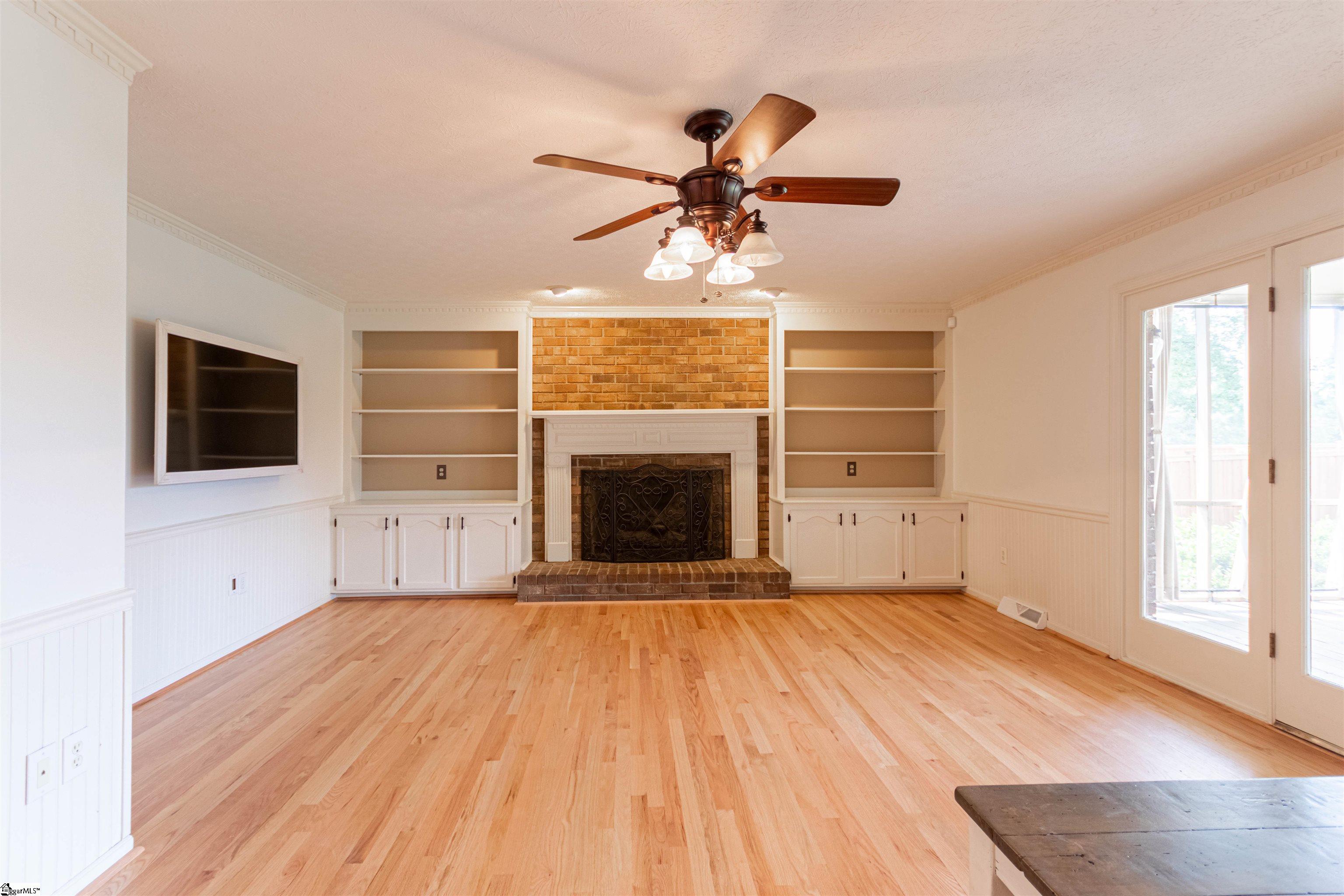 Greer, South Carolina 29650, United States, 4 Bedrooms Bedrooms, ,3 BathroomsBathrooms,Residential,Contingent,200607