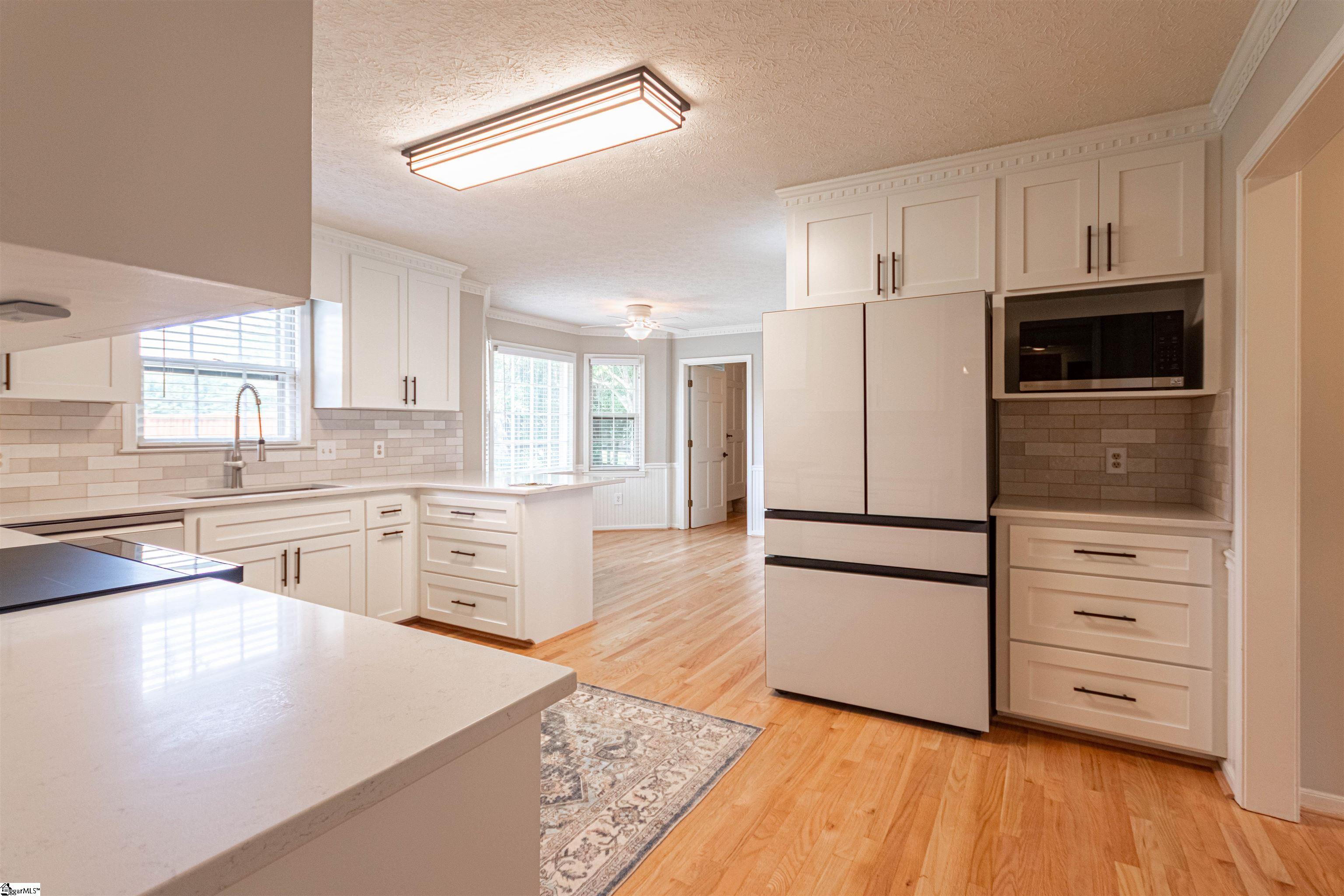 Greer, South Carolina 29650, United States, 4 Bedrooms Bedrooms, ,3 BathroomsBathrooms,Residential,Contingent,200607