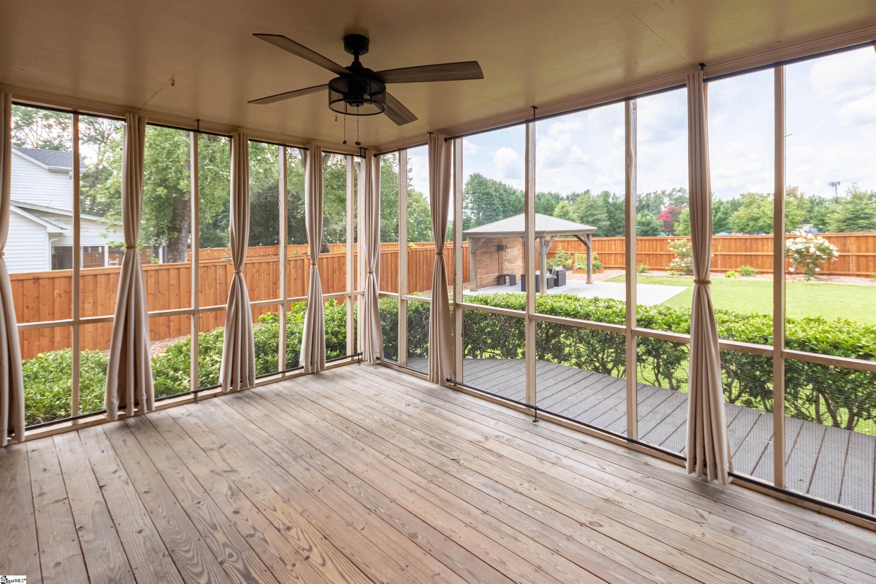 Greer, South Carolina 29650, United States, 4 Bedrooms Bedrooms, ,3 BathroomsBathrooms,Residential,Contingent,200607