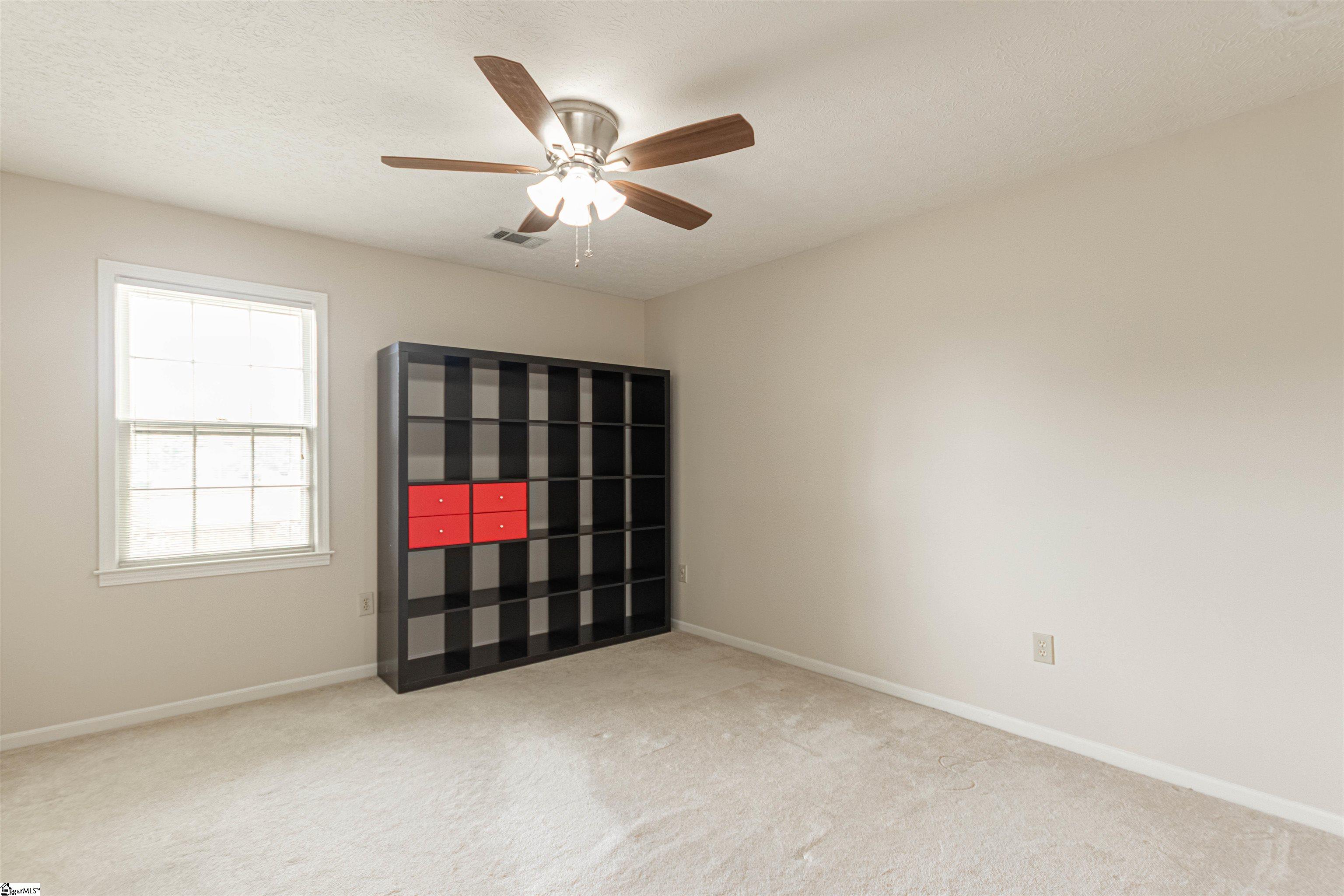 Greer, South Carolina 29650, United States, 4 Bedrooms Bedrooms, ,3 BathroomsBathrooms,Residential,Contingent,200607