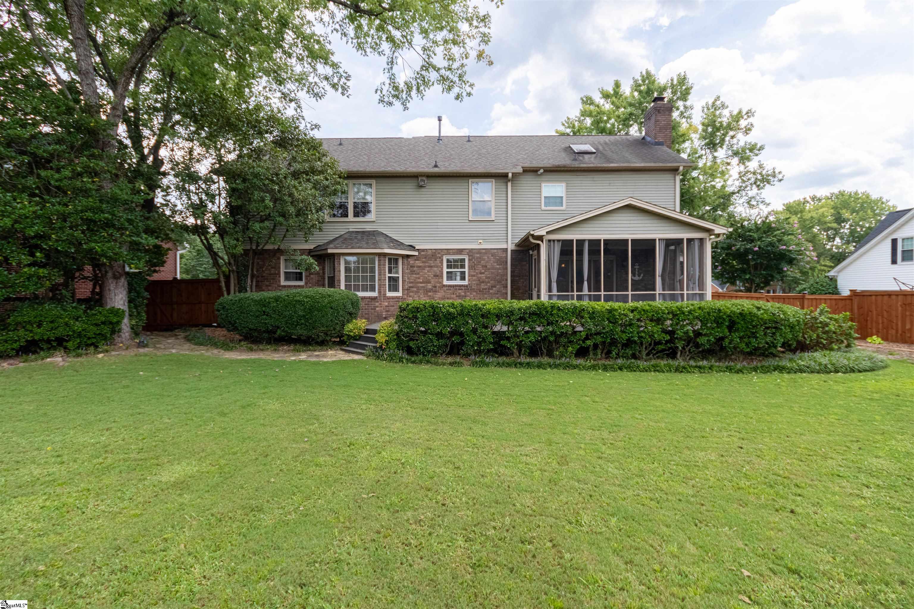 Greer, South Carolina 29650, United States, 4 Bedrooms Bedrooms, ,3 BathroomsBathrooms,Residential,Contingent,200607