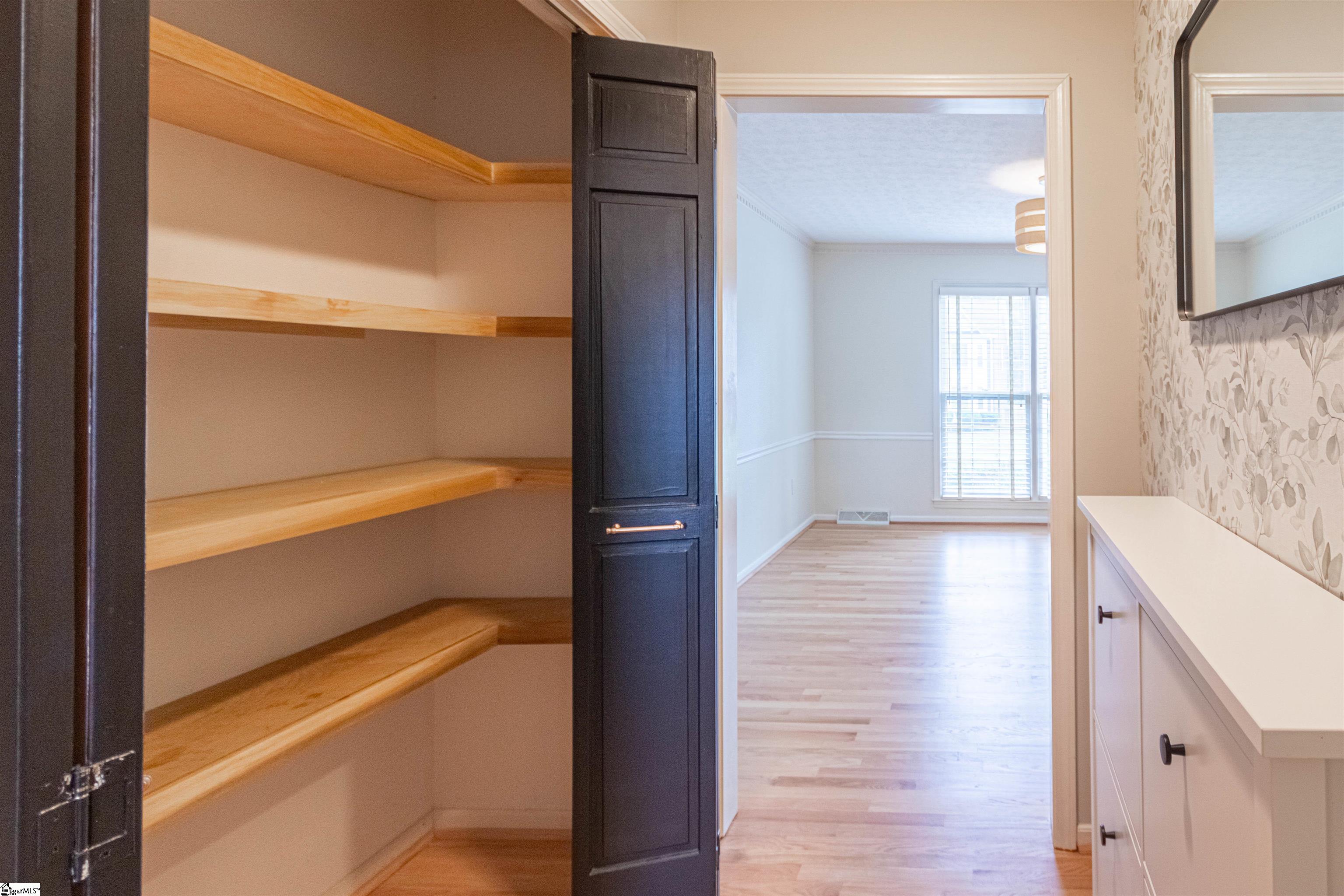 Greer, South Carolina 29650, United States, 4 Bedrooms Bedrooms, ,3 BathroomsBathrooms,Residential,Contingent,200607