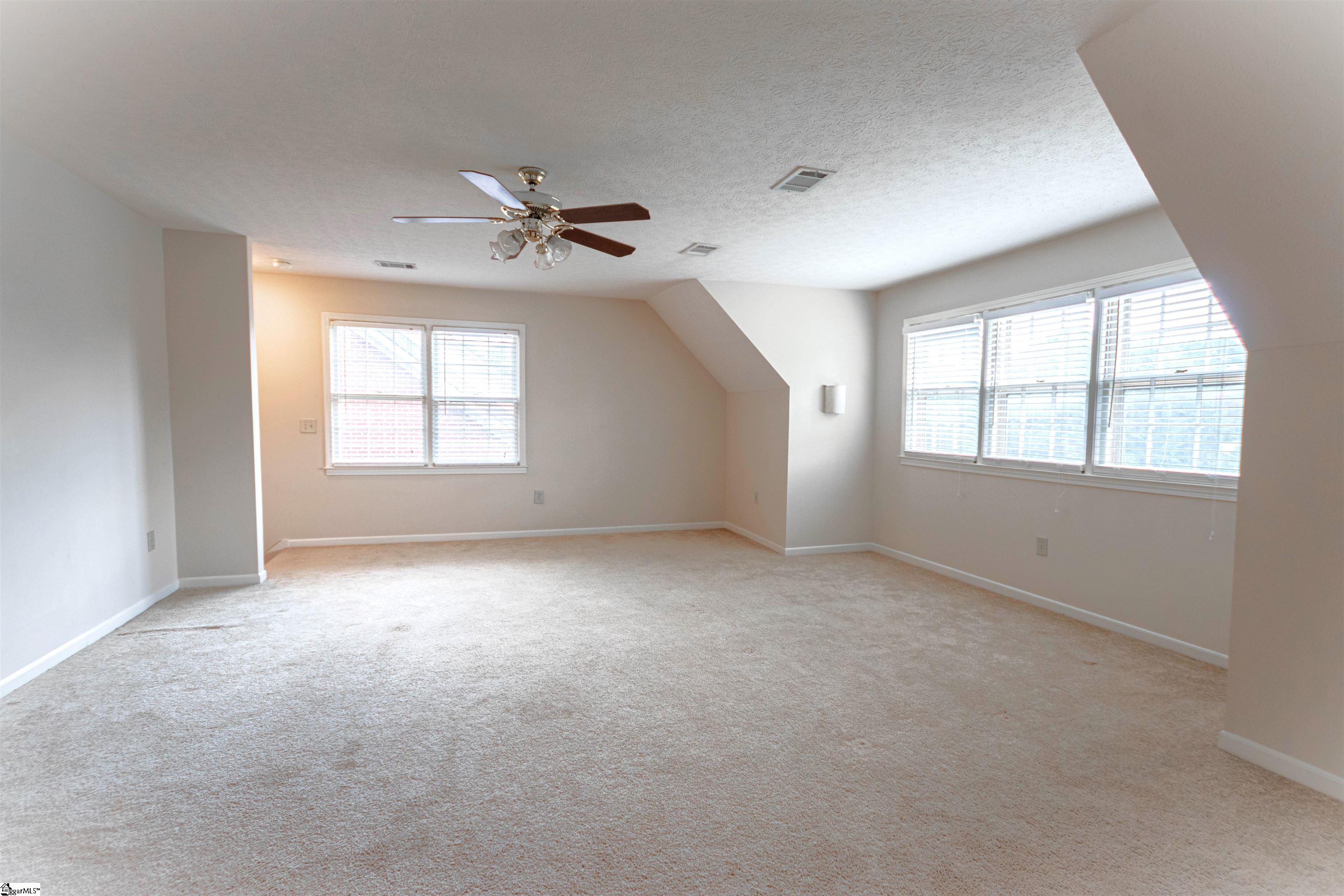 Greer, South Carolina 29650, United States, 4 Bedrooms Bedrooms, ,3 BathroomsBathrooms,Residential,Contingent,200607