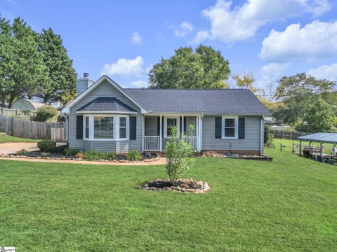 Photo of 114 Saturn Lane, Greer, SC 29651 (MLS # 1604344)