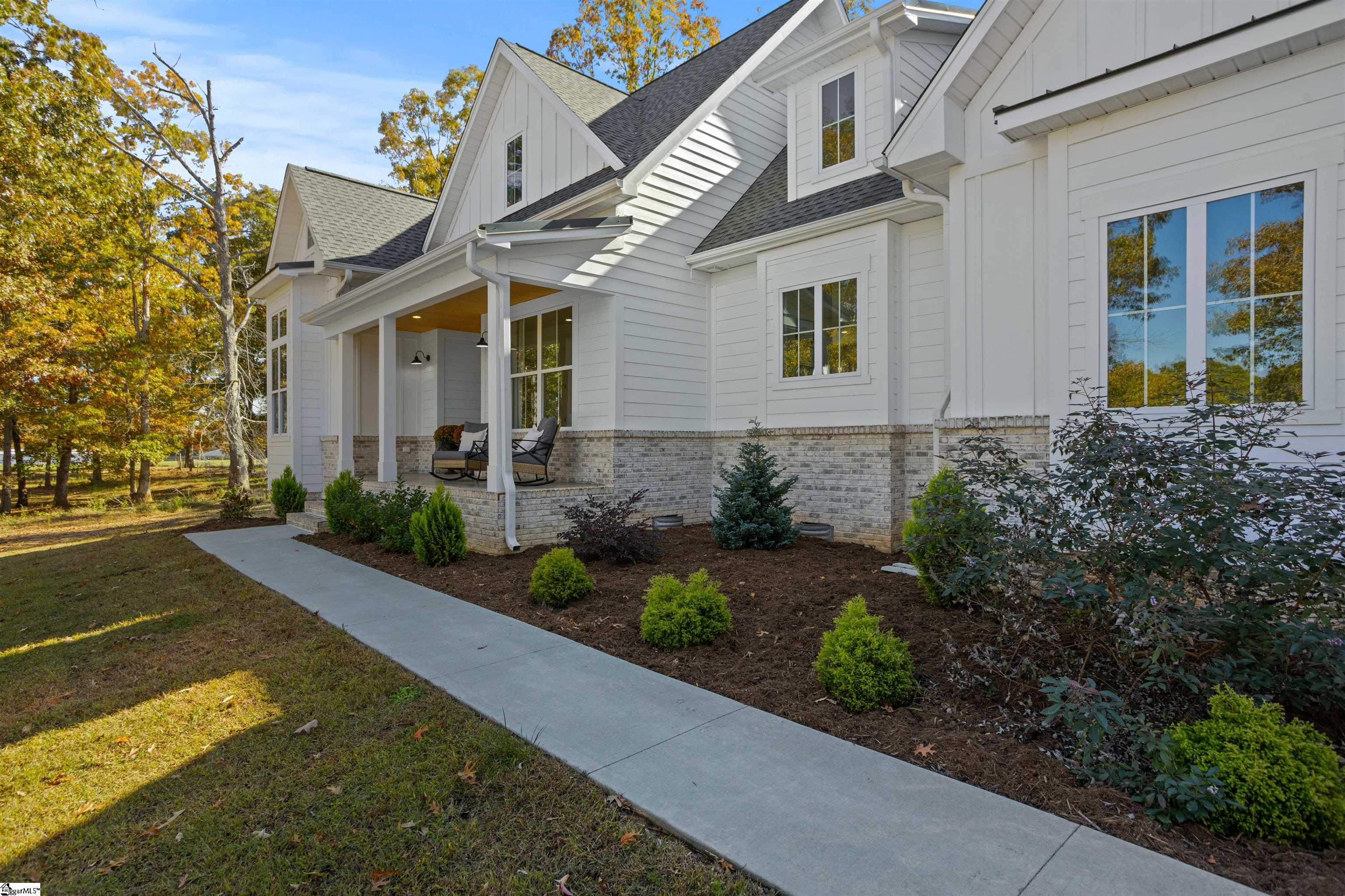 1543 Highway 11 Highway