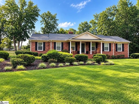 Photo of 103 Knollview Drive, Laurens, SC 29360 (MLS # 1606088)