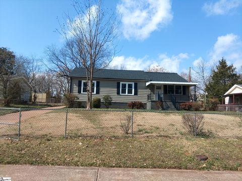 Photo of 107 Boyd Avenue, Simpsonville, SC 29681 (MLS # 1582582)