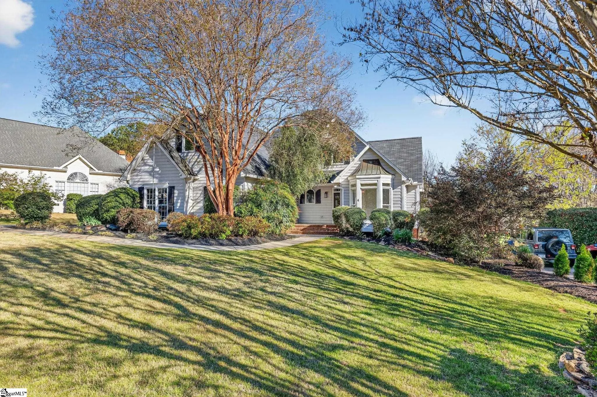 4 Dunrobin Lane