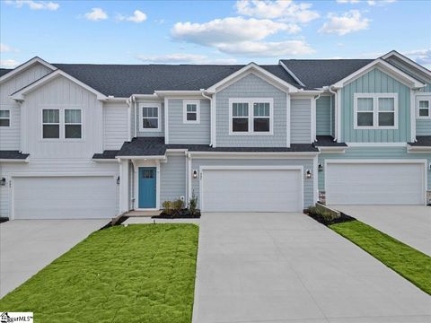 Photo of 405 Crestcreek Drive, Anderson, SC 29621 (MLS # 1589964)