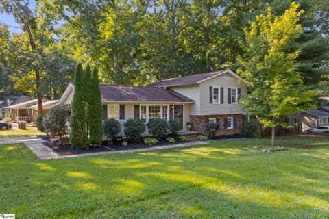 Photo of 102 Branchview Court, Simpsonville, SC 29680 (MLS # 1604759)