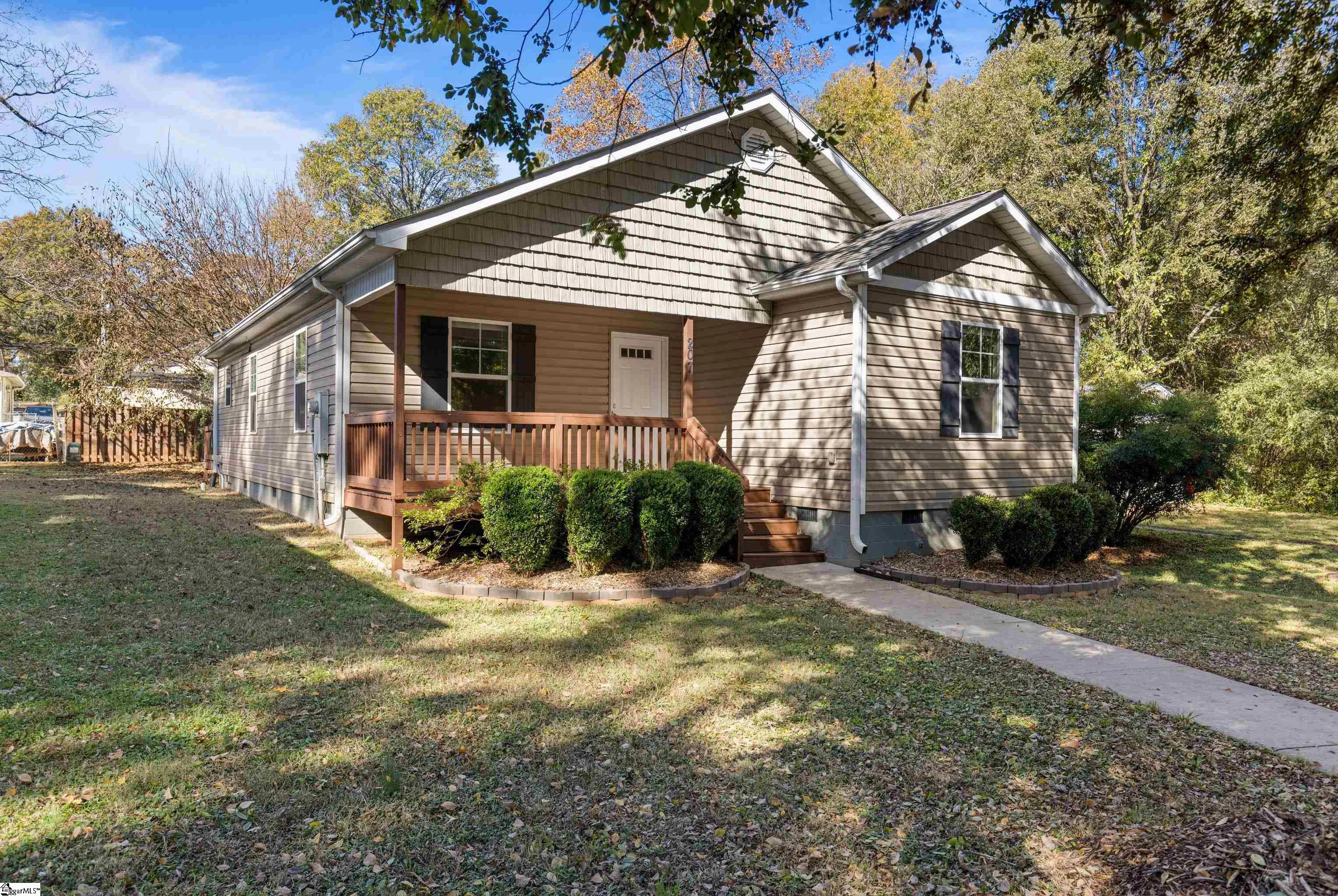 207 Ridgeway Drive