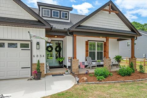Photo of 6834 Midway Road, Williamston, SC 29697 (MLS # 1590307)