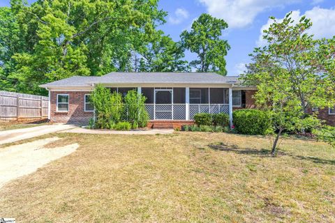 Photo of 2601 E Lee Road, Taylors, SC 29687 (MLS # 1589596)
