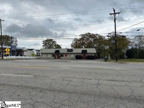 202 N Main Street Mauldin SC 29662