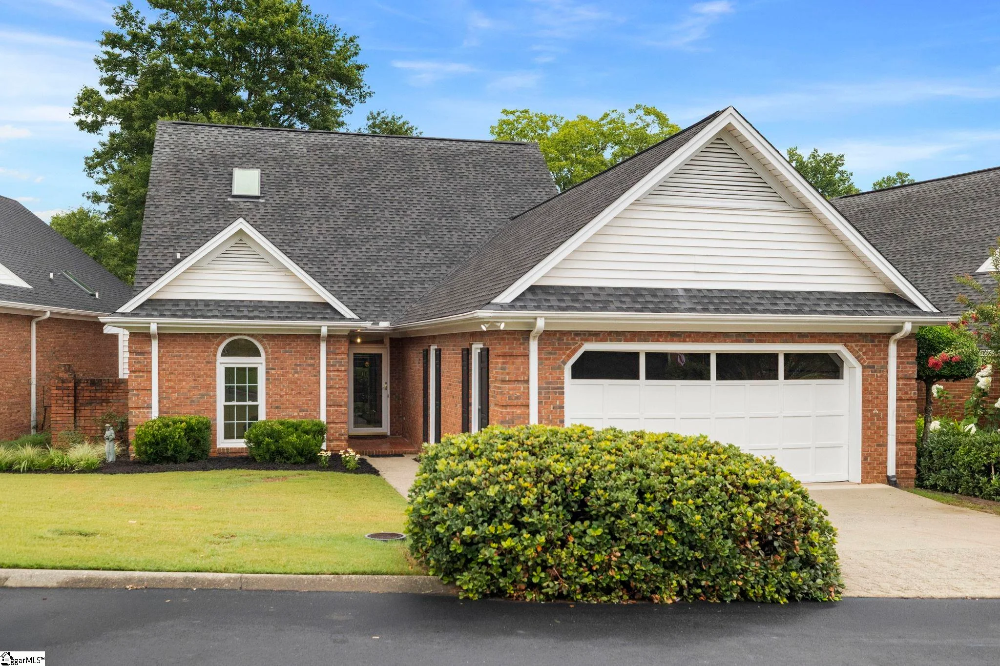 302 Greenview Circle