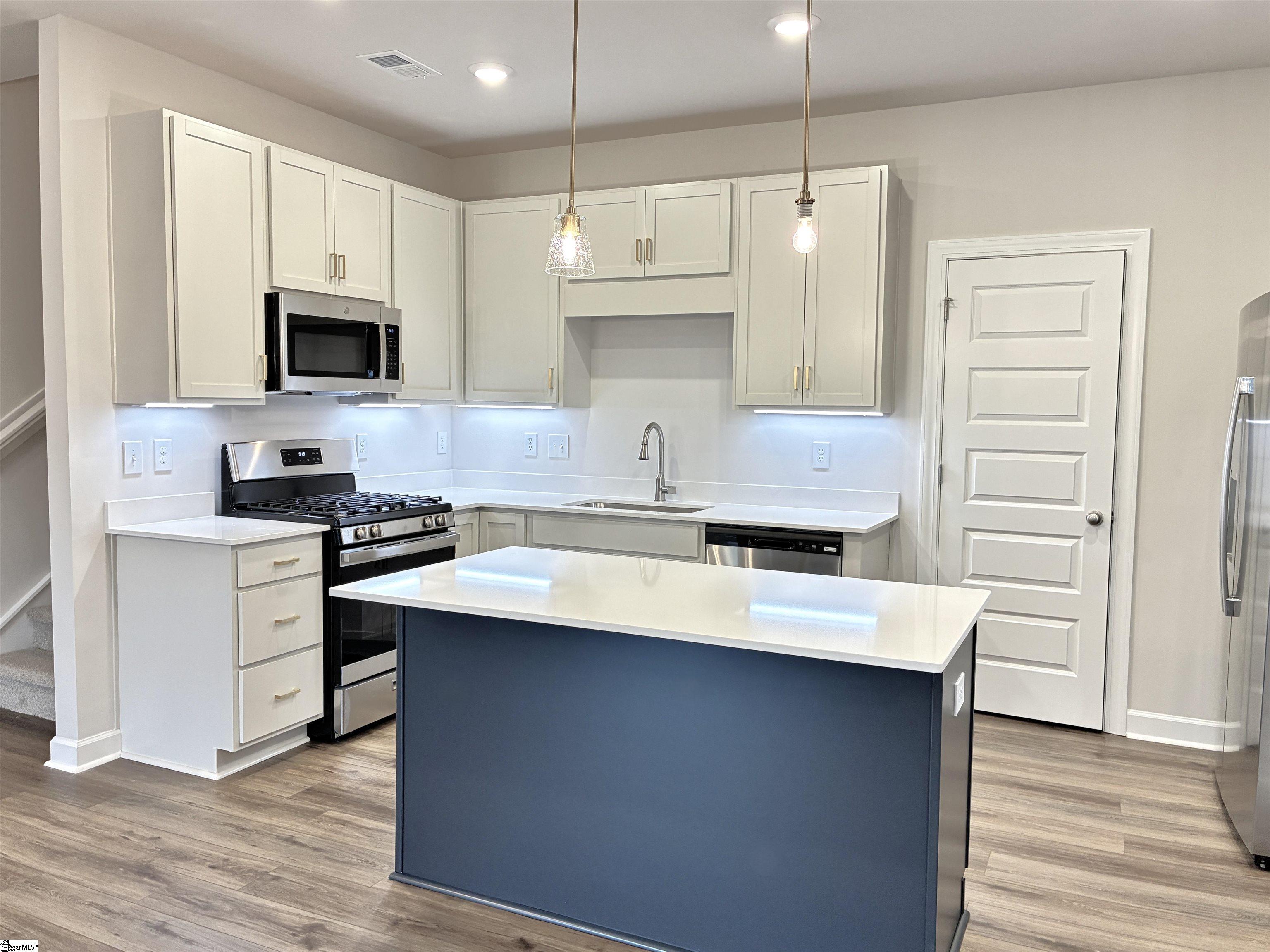1438 Johnstone Drive