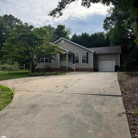 Photo of 622b W Old Dunham Brodge Road, Greenville, SC 29611 (MLS # 1593710)
