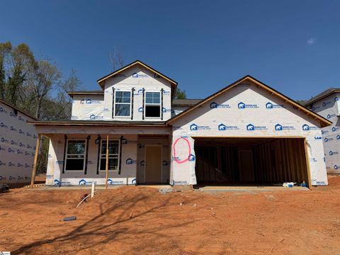 Photo of 8 Huff Drive, Greenville, SC 29611 (MLS # 1585837)