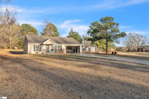 Photo of 105 Laura Jane Lane, Gray Court, SC 29645 (MLS # 1578136)