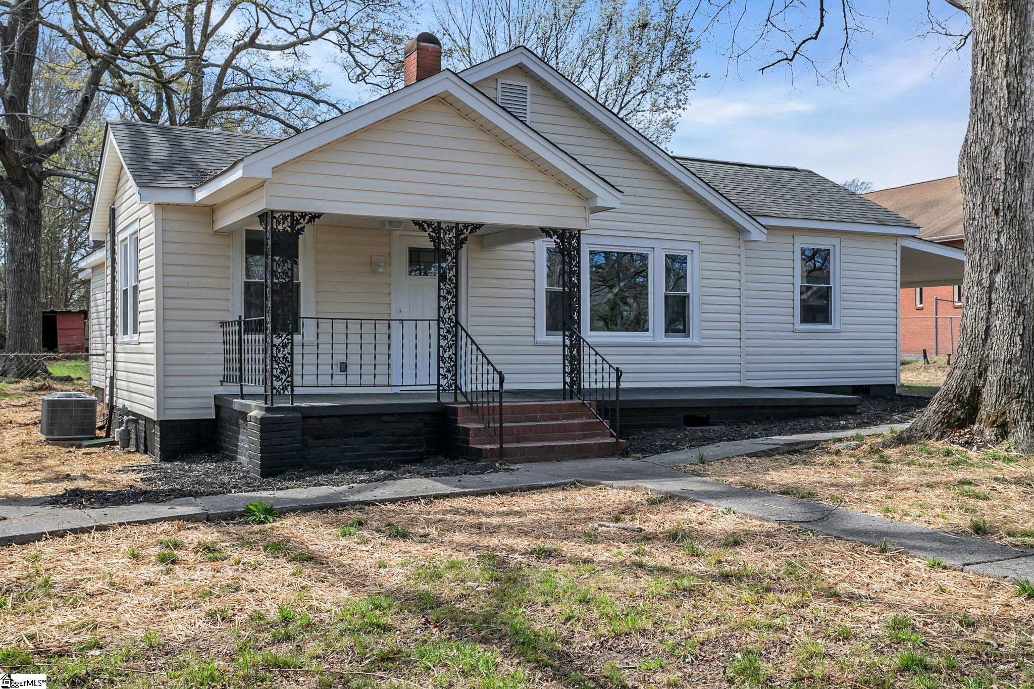 215 W Roosevelt Drive