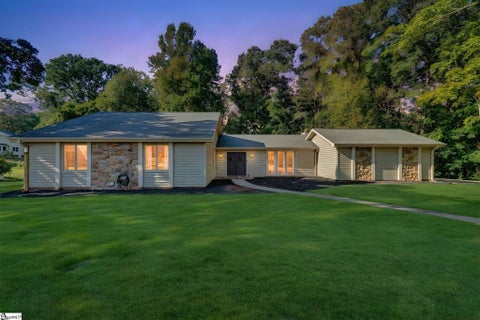 Photo of 104 W Croydon Court, Easley, SC 29642 (MLS # 1606705)
