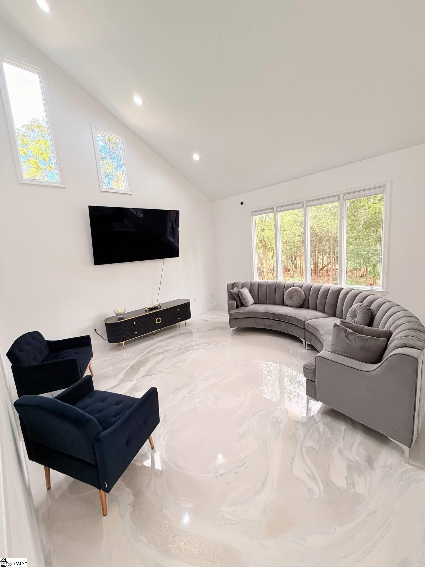 129 Sunset Point