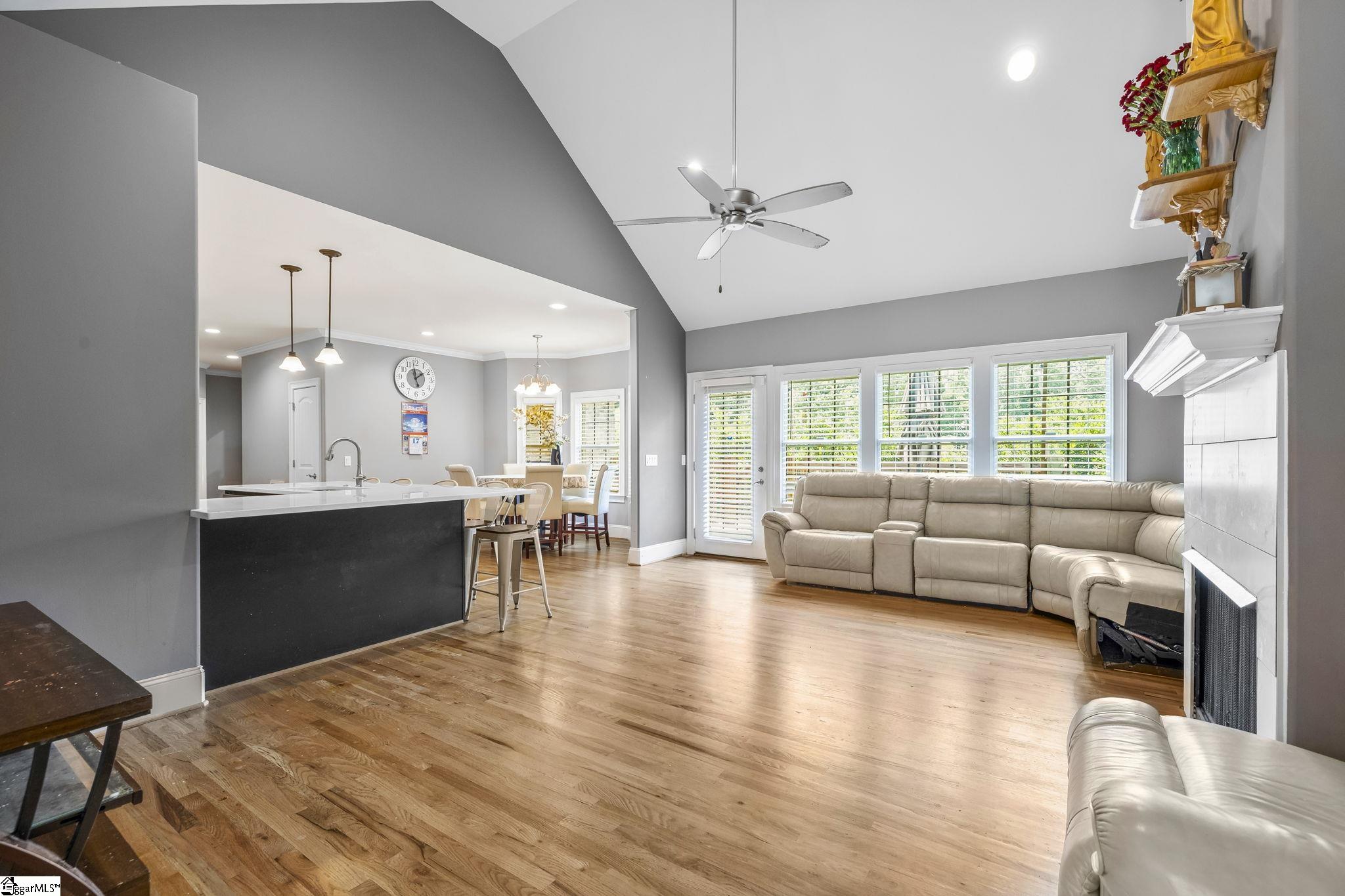 2 Arbor Glen Court