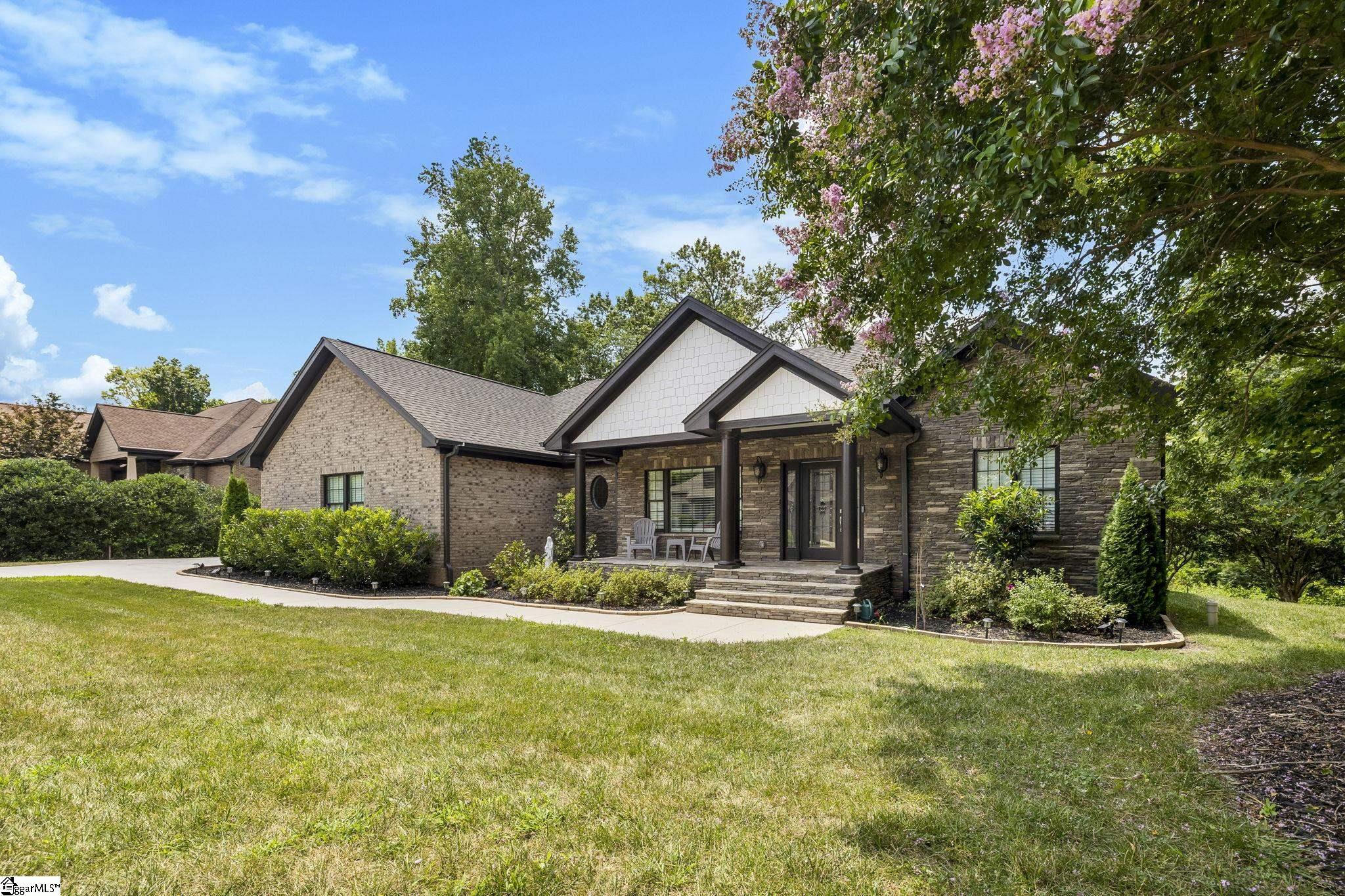 2 Arbor Glen Court