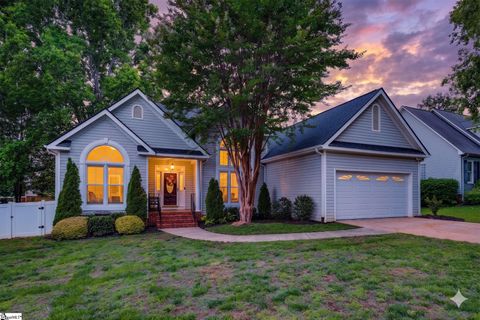 Photo of 9 Kingsbury Way, Greenville, SC 29617 (MLS # 1593223)