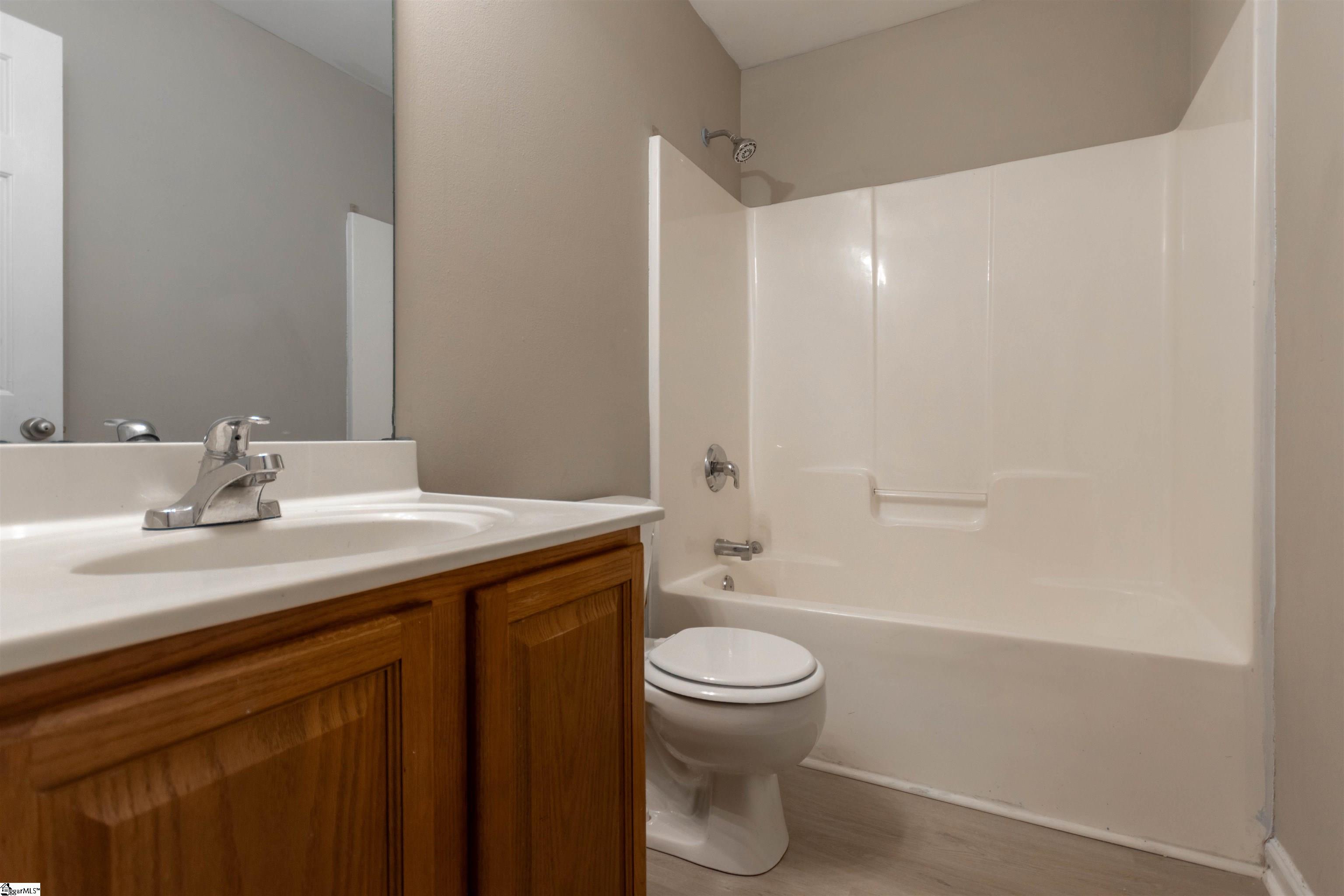 Spartanburg, South Carolina 29301, United States, 3 Bedrooms Bedrooms, ,2 BathroomsBathrooms,Residential,Active,197940