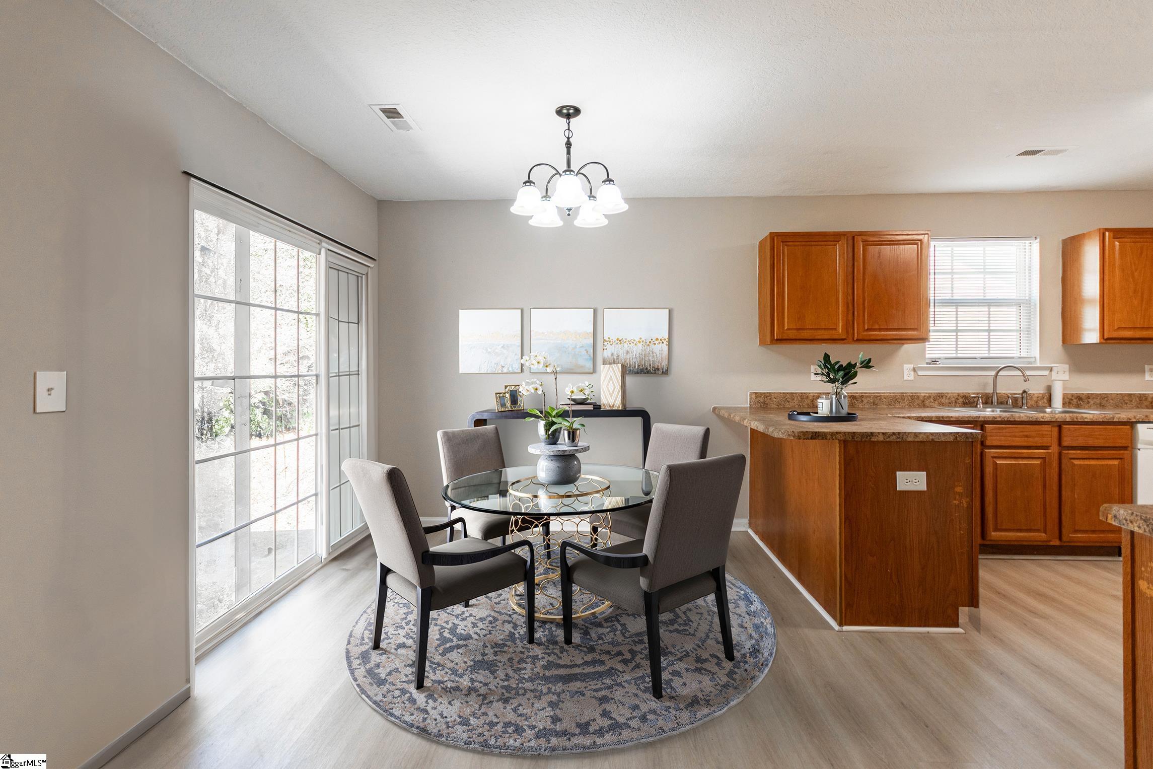 Spartanburg, South Carolina 29301, United States, 3 Bedrooms Bedrooms, ,2 BathroomsBathrooms,Residential,Active,197940