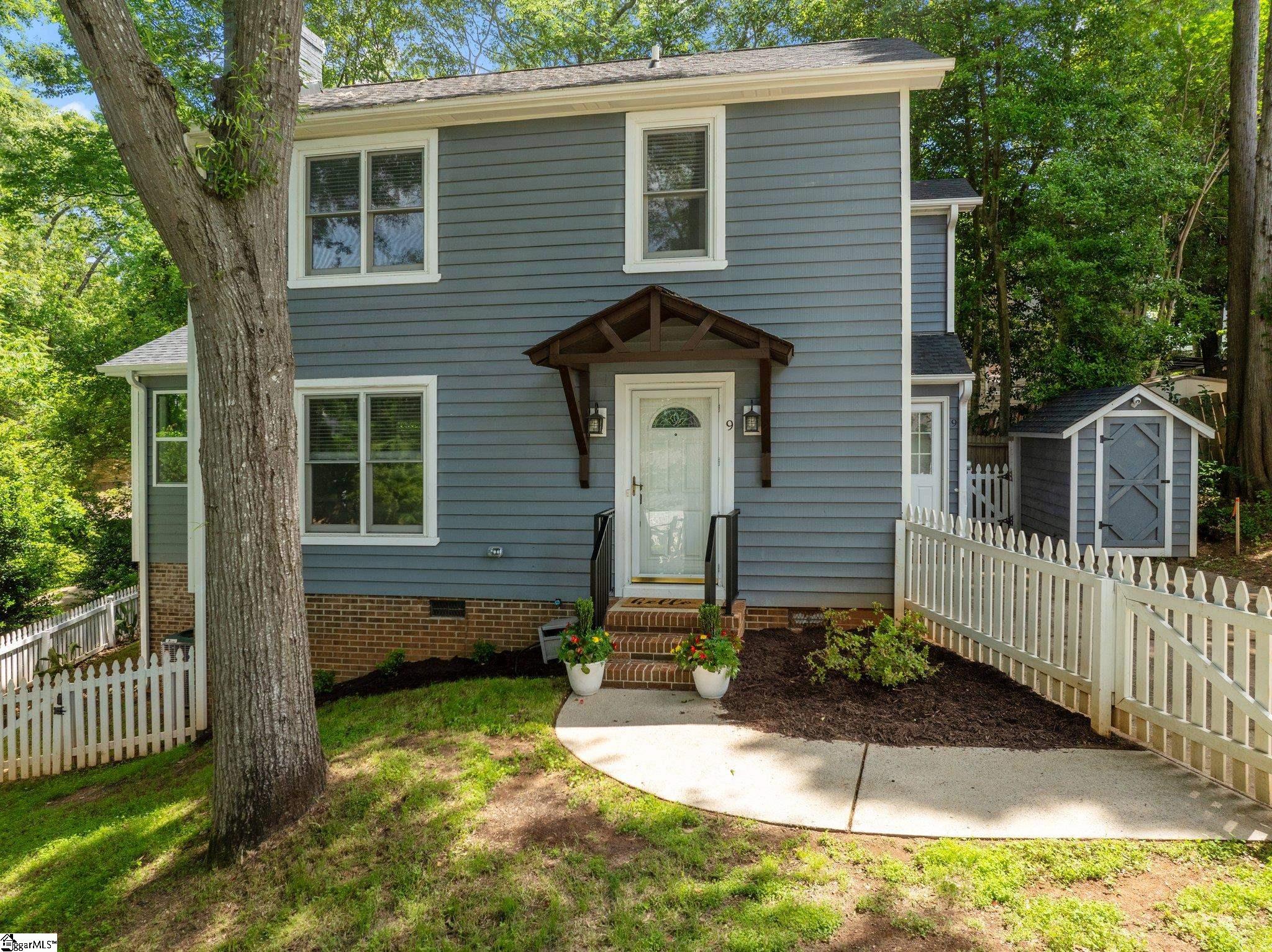 9 Moultrie Street
