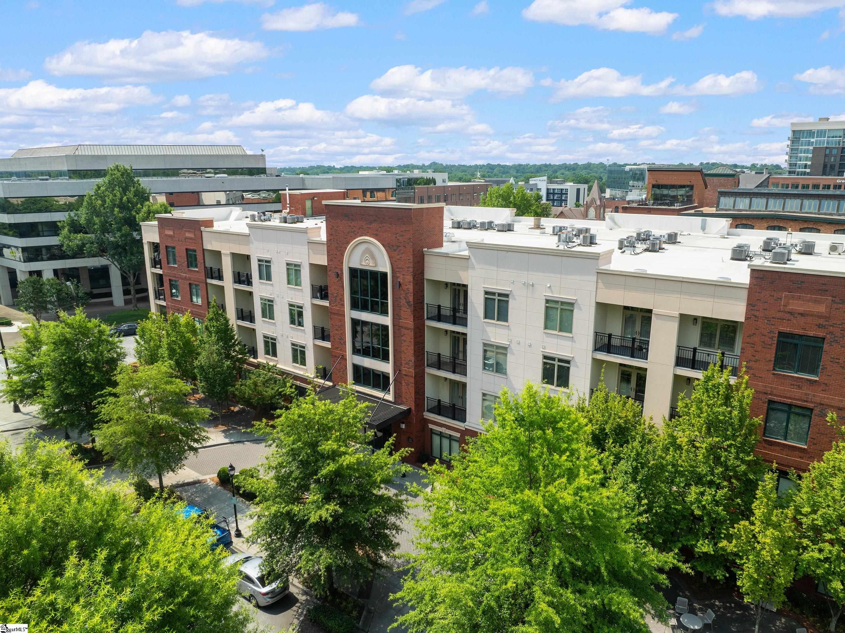 98 E Mcbee Avenue Unit 101