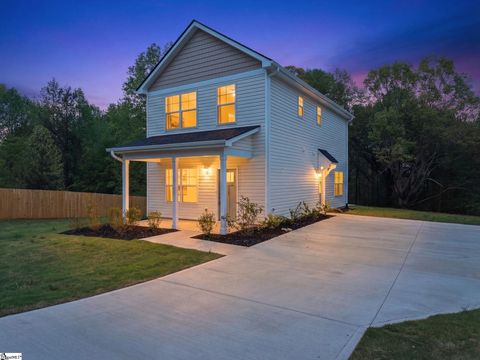 Photo of 311 Ponder Road, Greer, SC 29651 (MLS # 1587546)