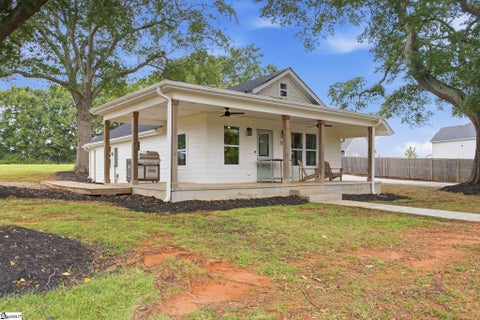 Photo of 125 Parker Slatton Road, Simpsonville, SC 29681 (MLS # 1604091)