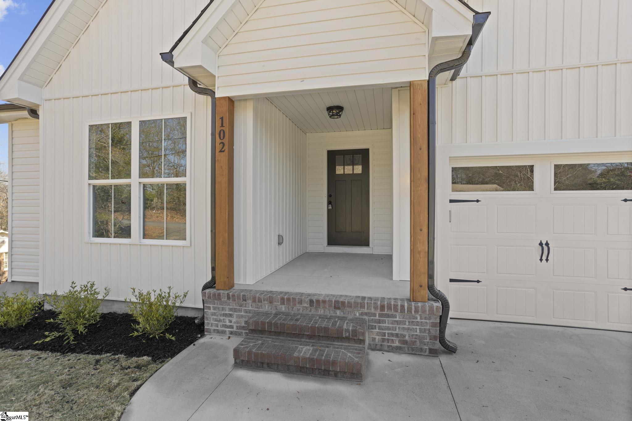 102 Millbrook Circle