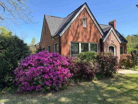 Photo of 305 E Cherokee Street, Chesnee, SC 29323 (MLS # 1581926)
